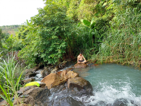 TOP 10 MÓN ĐỒ SINH TỒN QUAN TRỌNG CẦN CHUẨN BỊ KHI ĐI TREKKING, LEO NÚI